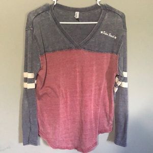 Long sleeve v neck